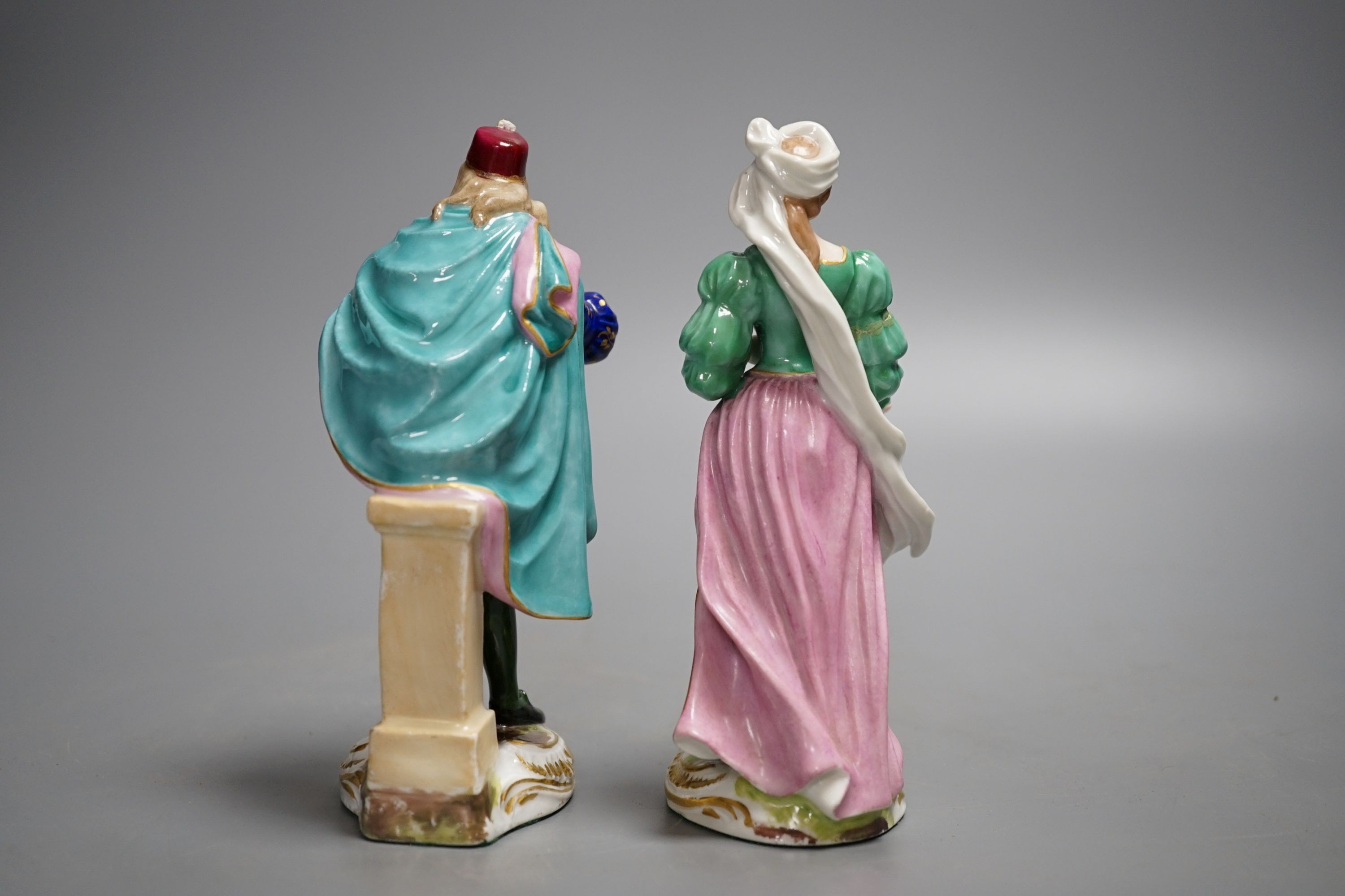 A pair of 19th century Samson Derby style porcelain figures and Romeo & Juliet, H15